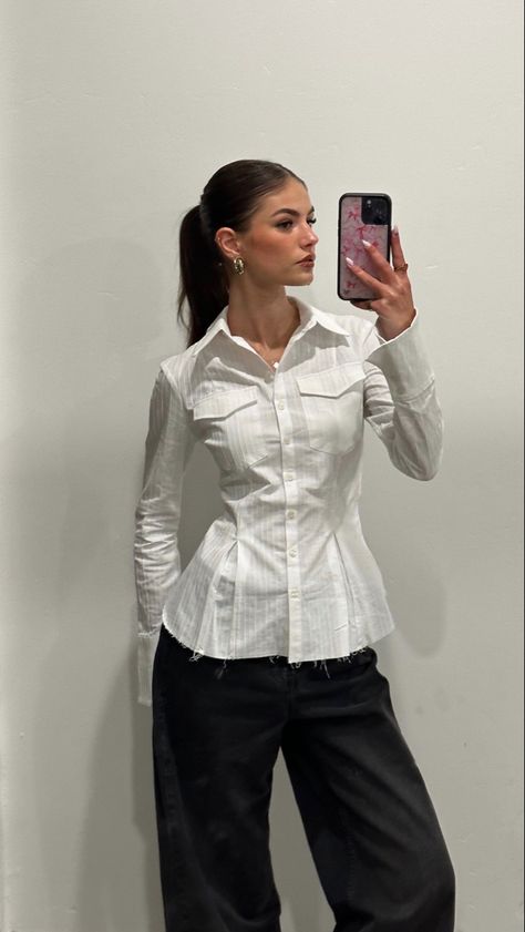 White Collared Shirt With Sweater Outfit, Taupe Work Pants Outfit, Simple High Fashion Outfits, Black Skirt Professional Outfit, Office Corset Outfit, White Button Up Women Outfit, Navy Blue Style Womens Fashion, Business Casual Fashion Outfits, Work Modest Outfit