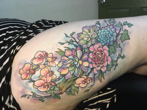 Succulents Tattoo, 717 Tattoo, Side Leg Tattoo, Succulent Tattoo, Tattoo Concepts, Traditional Sleeve, Flower Tattoo Back, Nature Tattoo, Tattoo Reference