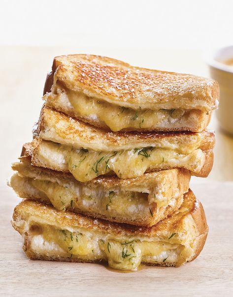 These ooey, gooey grilled cheeses may just be the best you've ever had. The combination of cream cheese and dill havarti makes for a super-creamy filling that's enhanced by the fresh dill inside. Dill Grilled Cheese, Dill Havarti Soup, Dill Havarti Recipes, Havarti Sandwich, Havarti Cheese Recipes, Havarti Grilled Cheese, Recipe Sandwich, Grilled Cheese Recipe, Dill Recipes