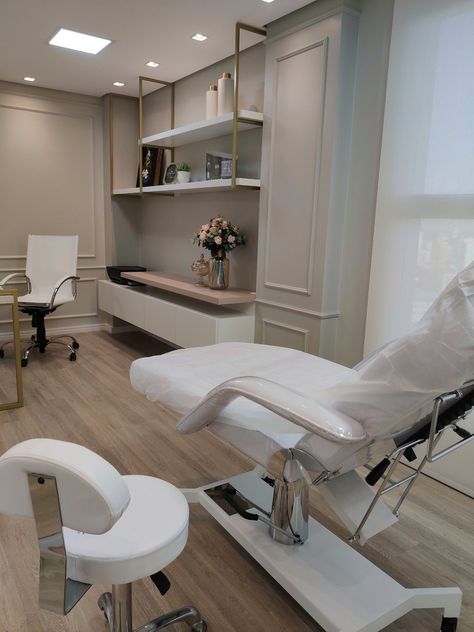 Dermatologist Aesthetic Office, Dermatologist Aesthetic Clinic Design, Dermatologist Office, Doctor Office Design, Dermatology Office, Home Spa Room, Home Beauty Salon, Medical Office Decor, Esthetician Room Decor