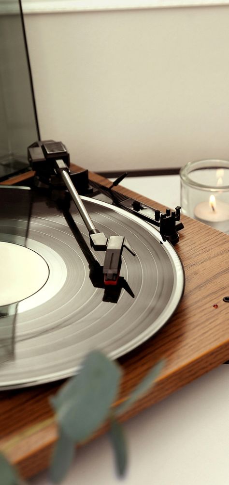 Vinyl Records Aesthetic, Records Aesthetic, Retro Record Player, Vinyl Aesthetic, Wallpaper Retro, 광고 디자인, Vinyl Record Player, 3d Video, Vinyl Music