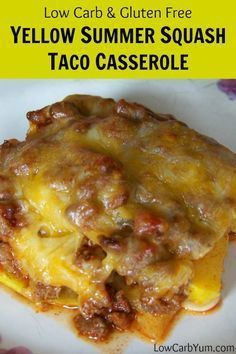 Hamburger Squash Casserole Recipes, Ground Beef Yellow Squash, Squash Hamburger Recipes, Hamburger Meat And Squash Recipes, Yellow Squash And Ground Beef Recipes, Yellow Squash And Hamburger Recipes, Squash And Hamburger Casserole, Squash And Meat Recipes, Yellow Squash Casserole With Ground Beef