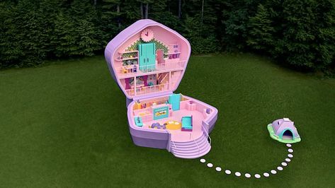 A look inside Airbnb's newest listing where guests can stay in a human-sized Polly Pocket compact. Guests will be 'transported' to Polly's 'fabulous and fun-sized' world in the 42ft tall property, appropriately located in Littleton, Massachusetts. Canadian Passport, Holiday Car, Luxury Train, Festivals Around The World, Grandma's House, Stay Overnight, 35th Anniversary, Fun Sized, Grandmas House