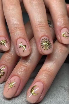 Sun Moon Nail Art, Greek Mythology Nail Art, Sun Inspired Nails, Sun And Moon Nails Design, Gold Sun Nails, Roman Nails, Sun And Moon Nails, Sun Nail Art, Egyptian Nails