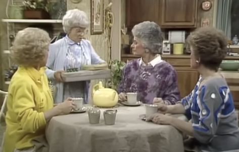 Friends Living Together, Golden Girls House, The Golden Girls, Living Together, Senior Citizen, Girl House, Nursing Home, Golden Girl, Golden Girls