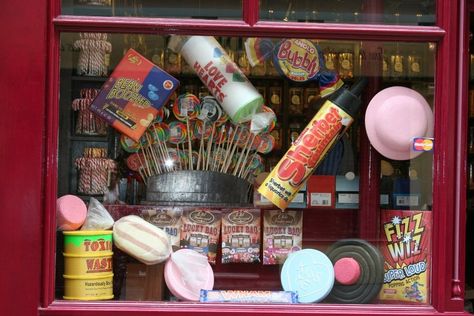 Sweet Shop Display Window -London Sweet Shop Display, Window Inspiration, Candy Decor, Shopping Online Logo, Bakery Interior, Candy Display, Craft Fairs Booth, Window Graphics, Shop Front Signage