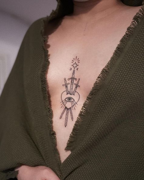 sze’s Instagram post: “for sandy, who wanted three of swords with an eye in the middle. thank you for the trust, it was really fun meeting you :-)” Swords Tattoo, Three Of Swords, Third Eye Tattoos, Tattoo Salon, Tarot Tattoo, Eye Tattoo, Tattoos Gallery, Mötley Crüe, Piercing Tattoo