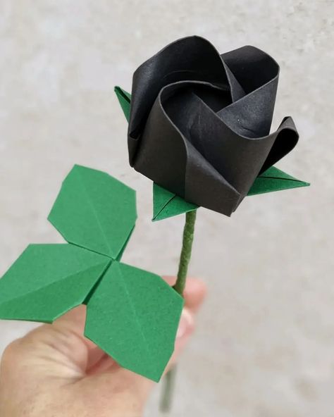 ❓ Do you and your person have a special song? Maybe it was your first dance at your wedding 🫂 🎶 MUSIC PAPER ROSES are ready for you now 🌹 Also, origami roses folded from BOOK PAGES 📖 Also also, all the colours of the rainbow plus black, ivory and white!! ❤️🧡💛💚🩵💙💜💖🩷🤍🩶🖤 Head to OrigamiBlooms.com - the link's in my b i o 🥰 . . . #origamiflowers #paperrose #origamirose #anniversaryroses #paperanniversary #sheetmusic #bookpages #bookpageflowers #flowercraft #Origamiblooms Origami Roses, Origami Leaves, Long Stem Rose, Halloween Origami, Classic Romantic Wedding, Romantic Marriage, Homemade Fathers Day Gifts, Wedding Anniversary Presents, Origami Rose