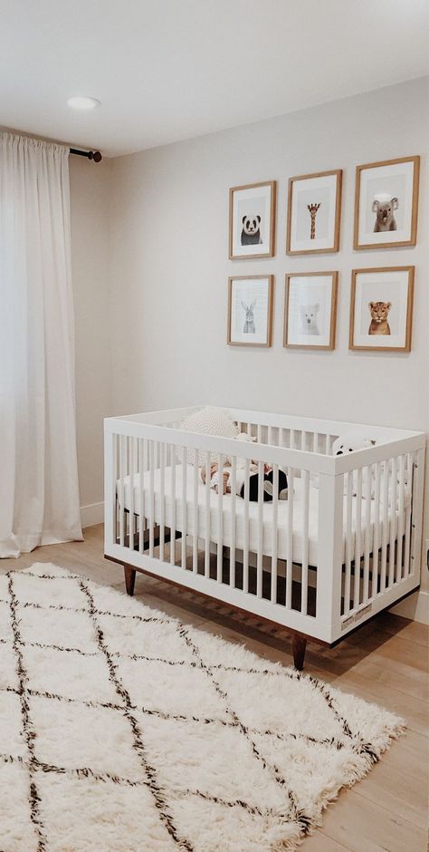 Simple Baby Nursery, Nursery Simple, Ikea Nursery, Baby Room Neutral, Baby Room Themes, Baby Boy Room Decor, Nursery Room Design, Girl Nursery Room, Baby Boy Room Nursery