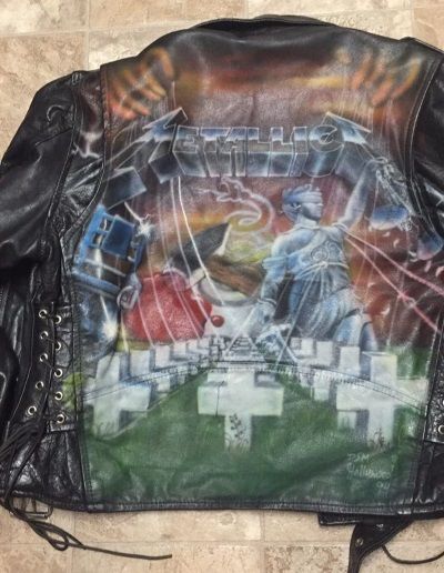 How to customise and paint leather jackets Paint Leather Jacket, How To Paint Leather, Diy Leather Jacket, Painted Leather Jacket, Paint Leather, Diy Jacket, Best Paint, Painting Leather, Stencil Designs