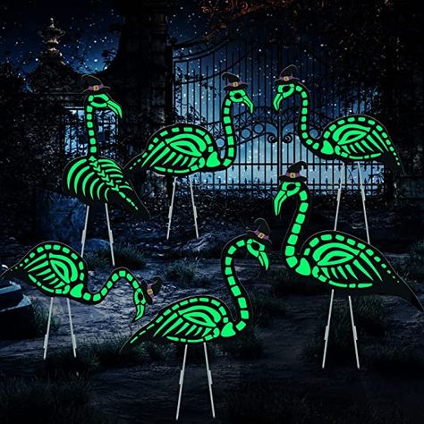 Zombie Flamingo, Flamingo Yard Decor, Flamingo Skeleton, Spooky Outdoor Halloween Decor, Glow In The Dark Skeleton, Outside Halloween Decorations, Halloween Glow In The Dark, Dark Skeleton, Halloween Lawn