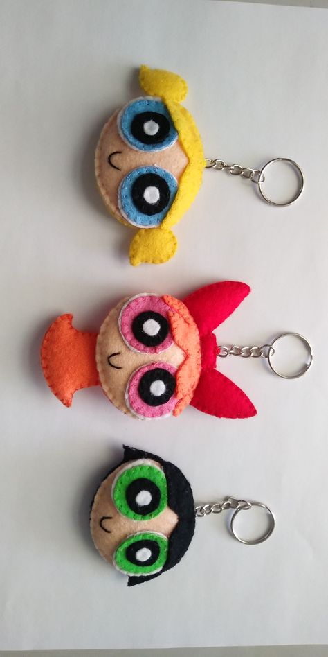 Felt Keychain Diy Patterns, Felt Keychain Pattern, Felt Keychain Ideas, Felt Keychain Diy, Felt Charms, Kawaii Felt, Felt Pins, Felt Craft Ideas, Felt Plush