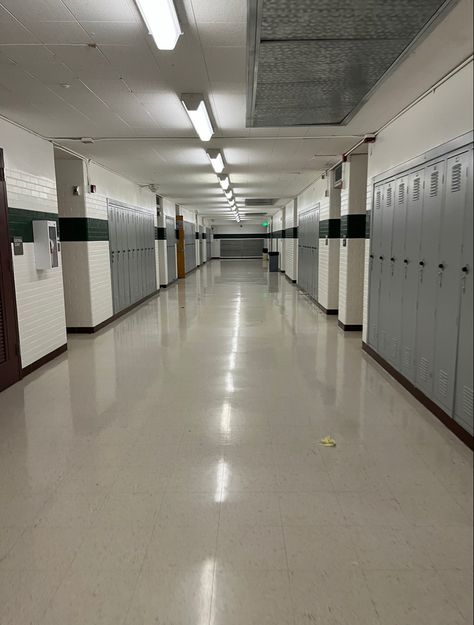 High School Lockers, Books Mystery, School Floor, School Hallway, Classroom Background, School Places, School Building Design, School Hall, Dd Osama