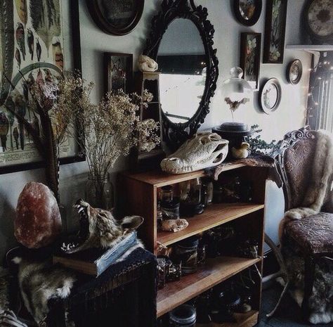 Pinterest: ρσяcєℓαιиIV Paris Living Room Decor, Witchy Rooms, Gothic Homemaking, Goth Crafts, Paris Living Rooms, Living Room Neutral, Goth House, Room Neutral, Altar Ideas