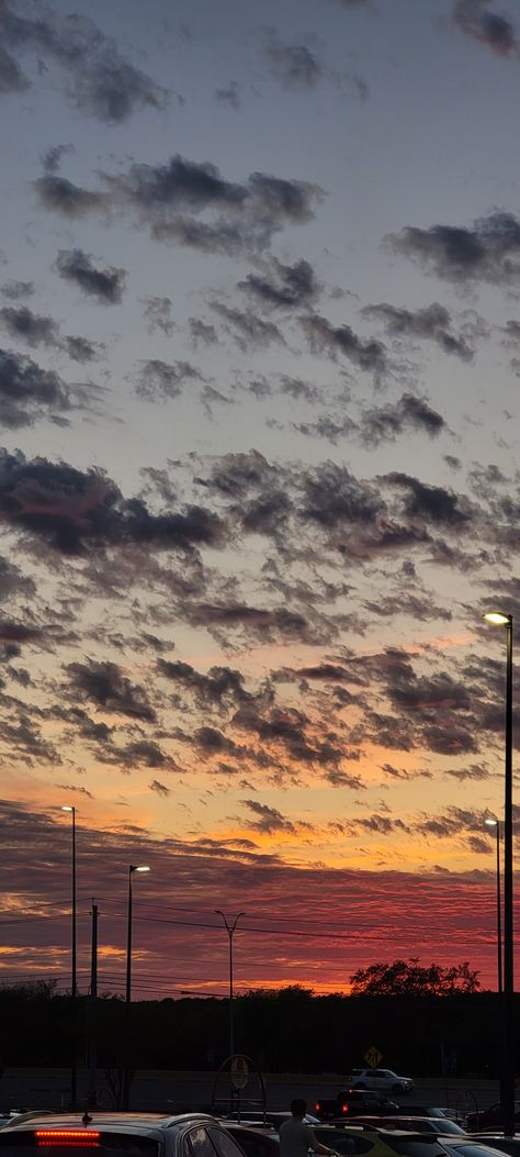 Sunset in pink and orangish colors in Austin Texas Houston Texas Sunset, Mcallen Texas, Country Sunset, Texas Sunset, Downtown Austin, Texas Hill Country, Sunset Pictures, Sunset Views, Hill Country