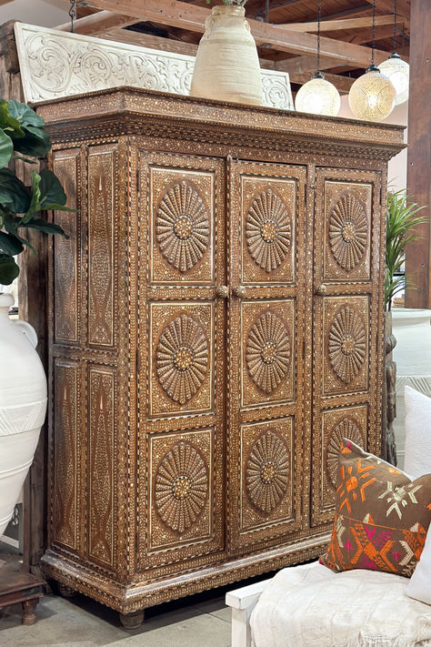 This absolutely stunning Indo-Portuguese armoire, with its intricately carved sunburst doors, is a testament to the exquisite craftsmanship of the 19th century. Old World Furniture, Moroccan Lanterns, Hand Woven Textiles, Indian Textiles, Carved Designs, Vintage Cabinets, Spanish Colonial, Asian Antiques, Mexican Style