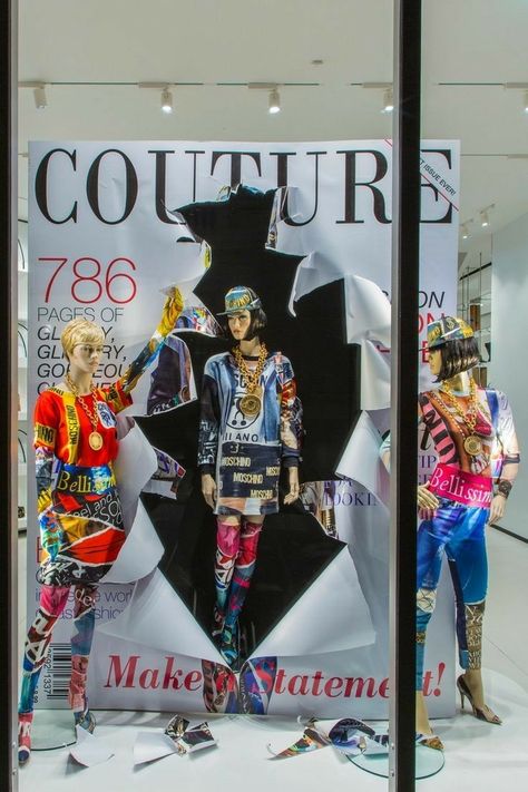 Moschino Window Display, Pin Up Party, Fashion Installation, Unique Mannequin, Fashion Window Display, Selfie Wall, Fashion Displays, Photo Zone, Visual Merchandising Displays