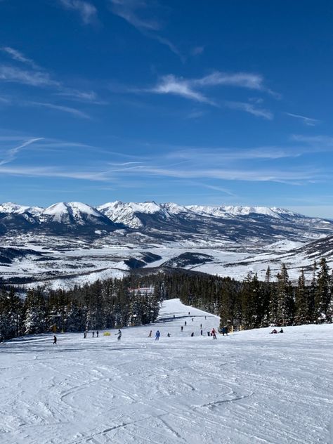 Snowboarding In Colorado, Denver Colorado Snow, Denver Snow, Snowboarding Colorado, Snow Colorado, Colorado Snowboarding, Snowboarding Mountains, Dillon Colorado, Colorado Aesthetic