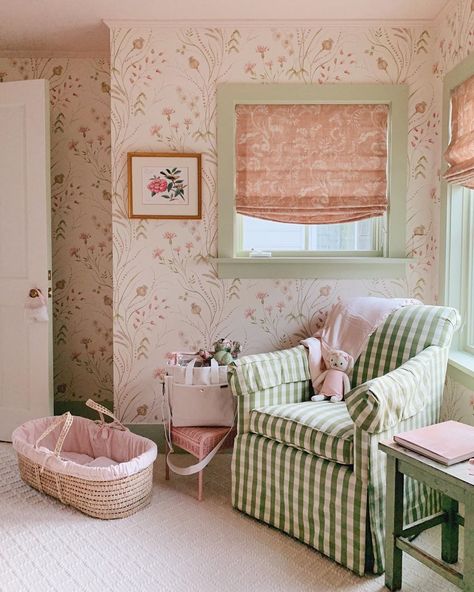 Cottage Nursery, Charleston Homes, Baby Room Inspiration, Decor Shabby Chic, Nursery Room Inspiration, Girl’s Room, Nursery Inspo, Cute House, Big Girl Rooms