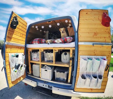 Ideas for organizing items in a tiny DIY campervan conversion. Tips and hacks for a small living room, kitchen or bathroom layout. #vanlife ideas to take with you when you build a campervan! Campervan Storage Ideas, Caravan Storage, Diy Campervan, Van Storage, Kombi Home, Camper Storage, Campervan Life, Diy Rv, Van Life Diy