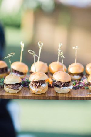 How To Have amazing Wedding Food on a Budget — Brilliant Bridal Wedding Day Program, Wedding Finger Foods, Travel Inspired Wedding, Wedding Appetizers, Reception Food, Wedding Reception Food, Event Production, Braised Beef, Beef Short Ribs