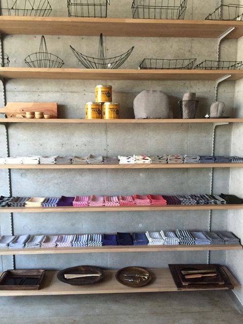 Vintage Store Ideas, Pottery Display, Souvenir Store, Fog Linen Work, Fog Linen, Boutique Interior, Window Styles, Store Displays, Window Vinyl