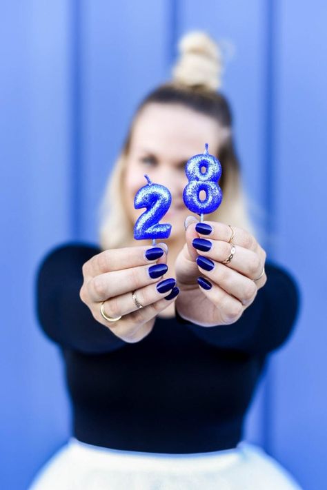 28th Birthday Ideas, Birthday Candle Photography, Birthday Photoshoot Ideas, Photography Birthday, 33rd Birthday, Cute Birthday Pictures, Fun Photography, 28th Birthday, Candles Photography