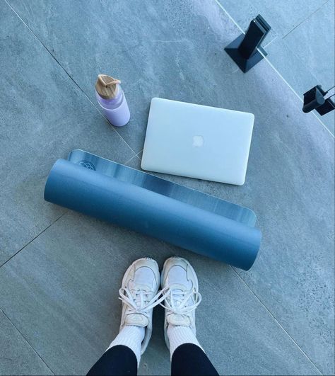 Blue Gym Aesthetic, Cleaning Aesthetic, Blue Health, College Vision Board, Vision Board Party, Yoga Aesthetic, Bodybuilding Workout Plan, Gym Aesthetic, Vision Board Images