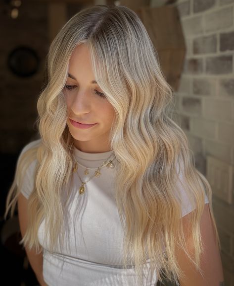 Going a little extra blonde for the fall is highkey the move! Half balayage with a cutie root tap for the most perfect blend! Lifted using @moroccanoilpro blonde voyage powder and clay lightner Root @moroccanoilpro color calypso 6N 6BG 6CH Global gloss @moroccanoilpro 10G 9V Protected @k18haircanada @epresbeauty #abbotsford #abbotsfordhairstylist #abbotsfordhairsalon #abbotsfordbalayage #chilliwackhairstylist #chilliwackbalayage #mastersofbalayage #moroccanoilpro Full Highlight With Root Tap, Highlights With Root Tap, Blonde Hair With Root Tap, Half Balayage, Root Tap, Full Highlights, Moroccan Oil, Hair Colors, Hair Inspo