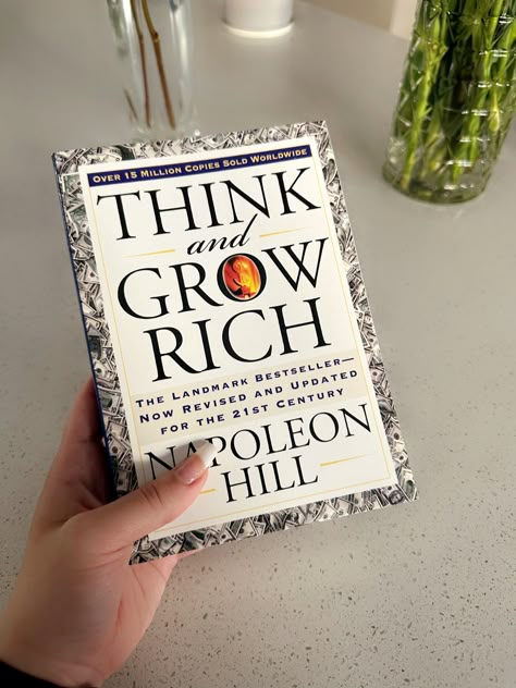 Think and Grow Rich: The Landmark Bestseller Now Revised and Updated for the 21st Century (Think and Grow Rich Series) Self Development Books, Think And Grow Rich, Educational Books, Napoleon Hill, Self Help Book, Business Books, Self Help Books, Financial Literacy, Inspirational Books