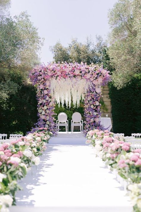 Pink And Lilac Wedding Decor, Beach Purple Wedding, Pink Chuppah, Werewolf Wedding, Varmala Stage, Royalty Wedding Theme, Weddings 2025, Lilac Wedding Flowers, Nikkah Ceremony