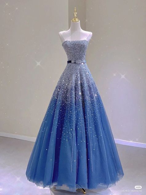 Kpop Concert Outfits, Dreamy Gowns, Kpop Concert, Gowns Dresses Elegant, Old Fashion Dresses, Concert Outfits, Princess Ball Gowns, Prom Dress Inspiration, Pretty Prom Dresses