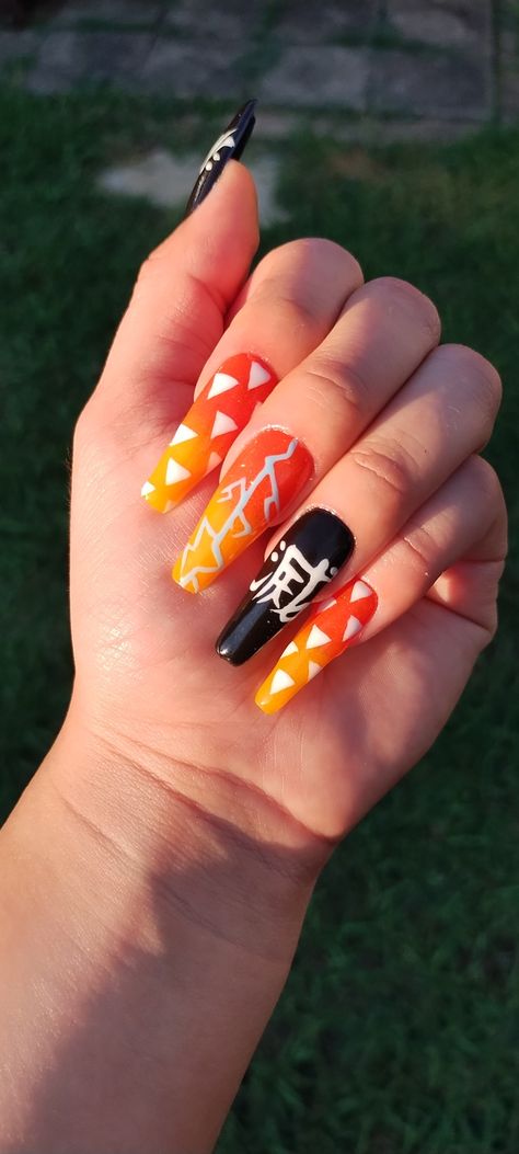 Zenitsu nails 💤⚡💤⚡ Zenitsu Nail Art, Zenitsu Nails, Naruto Nails, Anime Nail, Fake Nails Designs, Anime Nails, Inspired Nails, Kawaii Nails, Dream Nails