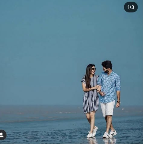 Photo Poses Outdoor, Pre Wedding Photoshoot Ideas, Wedding Shoot Ideas, Pre Wedding Photoshoot Beach, Wedding Photoshoot Ideas, Poses Outdoor, Couples Beach Photography, Pre Wedding Photoshoot Props, Indian Wedding Poses