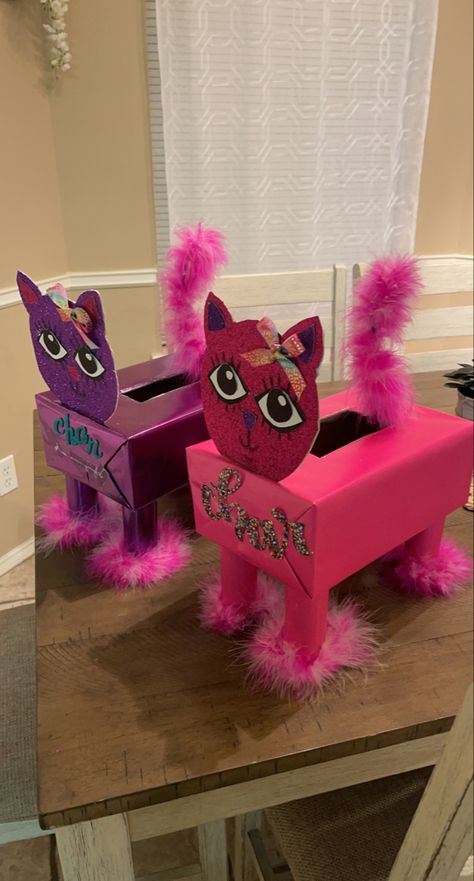 Cat Valentine's Box Ideas, Easy Cute Valentine Boxes Kids, Cat Valentines Boxes For Girls Diy, Garfield Valentines Boxes, Sheep Valentine Box Ideas, Cat Valentines Day Boxes, Vday Box Ideas Kids, Cat Valentine Box Ideas For Kids, Valentine’s Day Box Ideas For School Easy