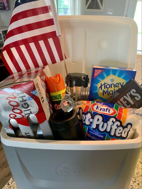 Ice Chest Gift Basket Ideas, Campfire Gift Basket, Bonfire Gift Basket Ideas, Ice Chest Gift Basket, Cooler Gift Basket Ideas, Cooler Gift Basket, Camping Gift Basket Ideas, Camping Gift Basket, Summer Gift Basket