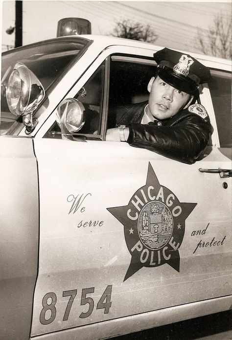 * 1967 ~ Chicago Police Officer travels 217 miles between work & school [read story below & where he is now... further down]. Dystopia Aesthetic, Police Pictures, Police Aesthetic, Chicago Police Officer, Vintage Police, Police Badges, Cops Humor, Chicago Police, Police Life