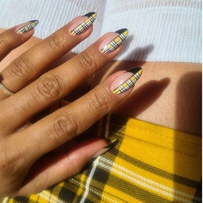 Hourglass Nails, Clueless Nails, French Manicures, Matte Nail Polish, Summer Nail Art, Nail Art Trends, Mood Ring, Manicures Designs, New Looks