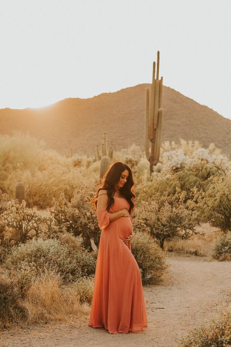 Grand Canyon Maternity Photos, Maternity Pictures Arizona, Phoenix Maternity Photos, Maternity Pictures Dresses, Desert Maternity Shoot Family, Maternity Pictures In Desert, Maternity Desert Photoshoot, Maternity Photography Joshua Tree, Maternity Photo Shoot Ideas Desert