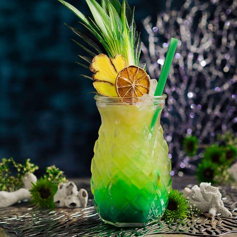 Sea Cocktail, Non Alcoholic Margarita, Spicy Margaritas, Tiki Cocktail, Spicy Cocktail, Ginger Slice, Pineapple Under The Sea, Best Bourbons, Spicy Margarita