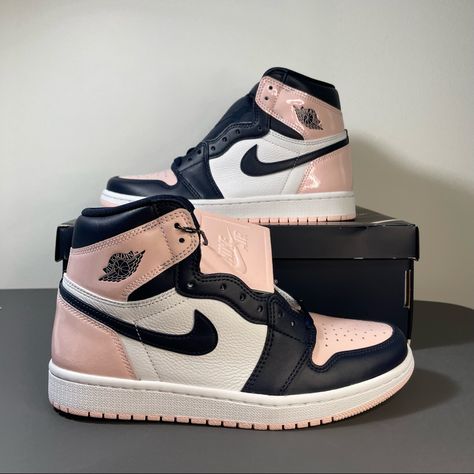 J1 Shoes, Cut Shoes, Trendy Jordans For Women, Cute Shoes For Women Sneakers, Air Jordan 1 Nike, Jordan For Women, Jordan Air Force 1, Jordan 1 High Top, Nike Shoes Colorful