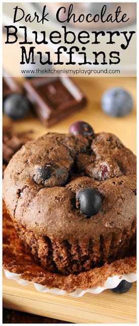 Chocolate Muffins Healthy, Chocolate Blueberry Muffins, Blueberry Chocolate Chip Muffins, The Kitchen Is My Playground, Dark Chocolate Desserts, Chocolate Blueberry, Muffins Healthy, Blueberry Chocolate, Fast Breakfast