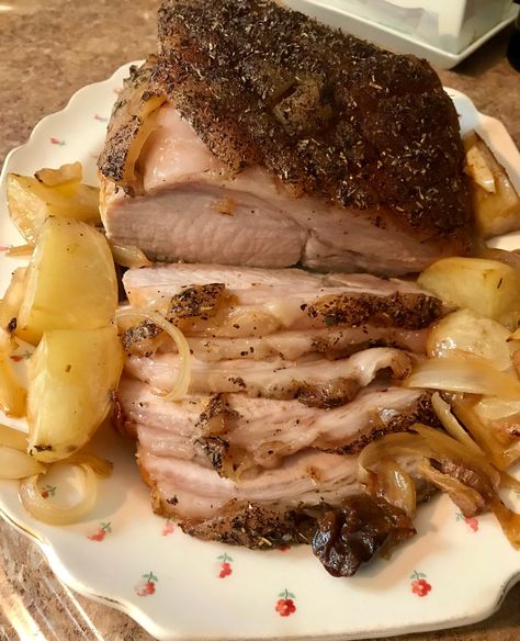 Pork Shoulder Blade Roast, Pork Burgers Recipes, Boneless Pork Shoulder Roast, Blade Roast, Pork Roast In Oven, Pork Shoulder Recipes, Shoulder Roast, Boneless Pork Shoulder, Pork Roast Recipes