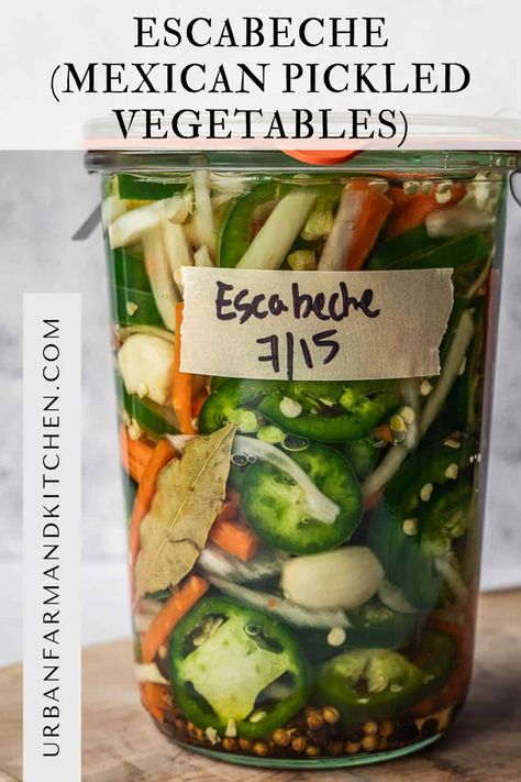 Escabeche (Homemade Spicy Mexican Pickled Vegetables) Mexican Pickled Vegetables, Fermented Cucumbers, Escabeche Recipe, Refrigerator Pickle Recipes, Pickled Vegetables Recipe, Pickled Green Tomatoes, Pickled Turnips, Pickled Cherries, Pickled Cauliflower