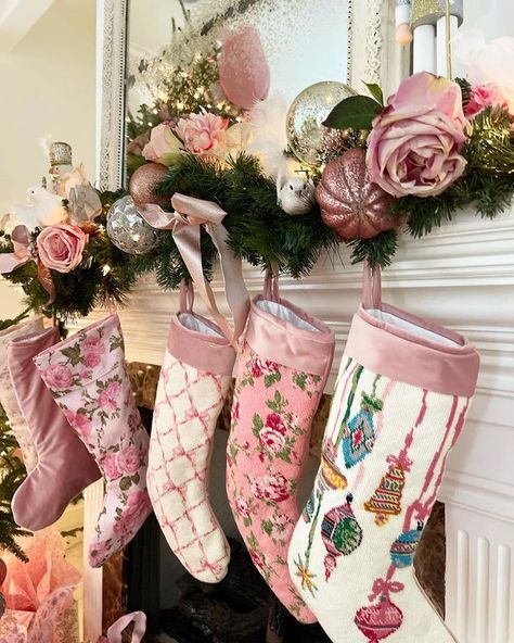 LoveShackFancy 🎀 (@loveshackfancy) • Instagram photos and videos Vintage Pink Christmas, Christmas Dreaming, Pink Xmas, Pink Christmas Decorations, Christmas Feeling, Christmas Inspo, Chic Christmas, Victorian Christmas, Wonderful Time Of The Year