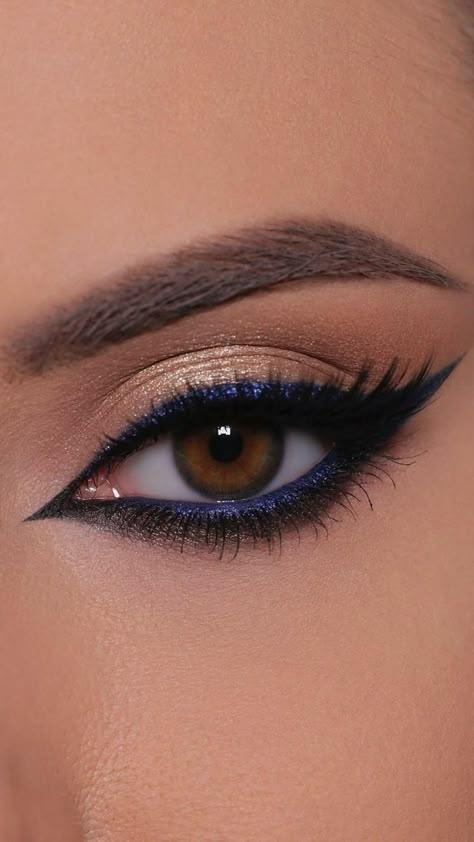 Pretty Eye Makeup, Eye Makeup Techniques, Eye Makeup Pictures, Makijaż Smokey Eye, Pinterest Makeup, Smoky Eyes, Colorful Eye Makeup, Eye Makeup Designs, Blue Eyeshadow