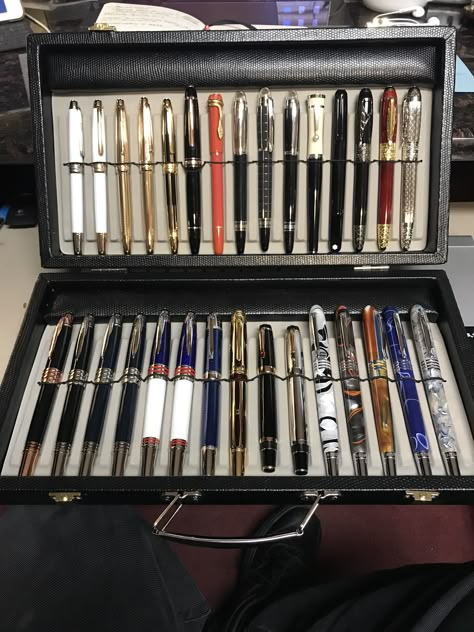 My crayons Luxury Pens Most Expensive, Pens Collection, Expensive Pens, Quill Pen, Unique Pens, Luxury Pens, Pen Collection, Pen Turning, Pen Accessories