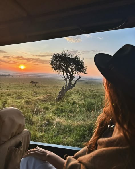 Safari was a roaring success 🦁🐆 Safari Park Aesthetic, Volunteering Vision Board, South Africa Safari Aesthetic, African Safari Aesthetic, Safari Photoshoot Ideas, Africa Safari Aesthetic, Safari Pictures Ideas, Africa Travel Aesthetic, Safari Aesthetic