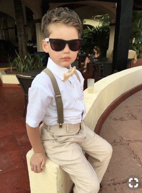 Outfit para el Bautizo Gold Ring Bearer Outfit, Wedding Kids Outfit, Wedding Outfit For Boys, Ring Bearer Flower Girl, Ring Boy, Bearer Outfit, Ring Bearers, Ring Bearer Outfit, Dole Whip