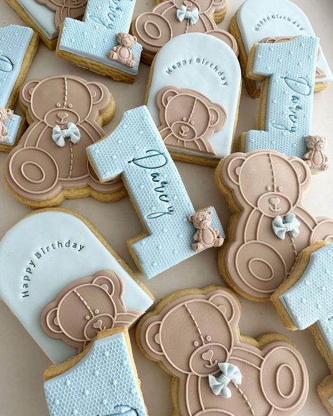 🐻 B E A R Y B I R T H D A Y 🐻 Happy birthday Darcy Boy 🫶🏼 Bear @stampedbyamelia Font @sweetlyimpressed Number 1 & arch @the.sweetcut… | Instagram Teddy Bear Party, Bear Party, Bear Birthday, Cookie Inspiration, Birthday Cookies, Embellishments, 1st Birthday, First Birthdays, Happy Birthday